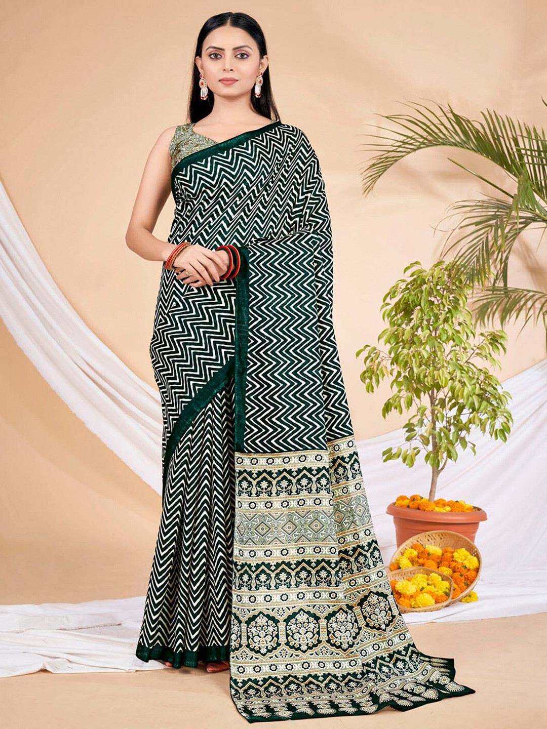 

KALINI Geometric Printed Bagh Saree, Green