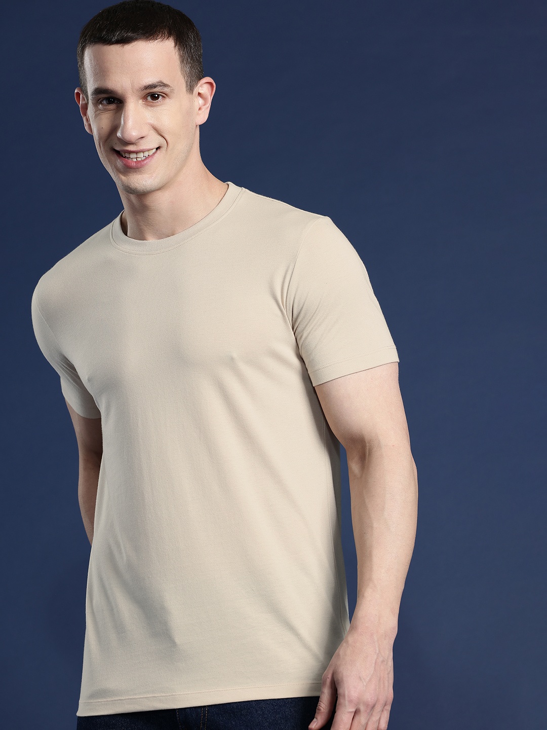 

Mast & Harbour Men Solid Regular Fit T-shirt, Beige