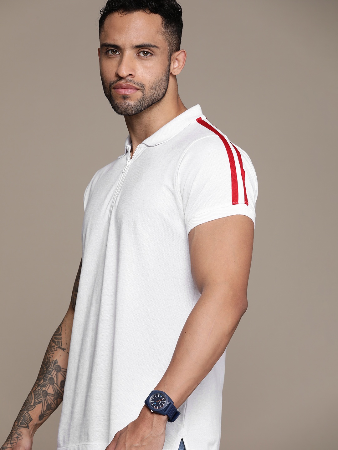 

Roadster Men Striped Polo Collar T-shirt, White