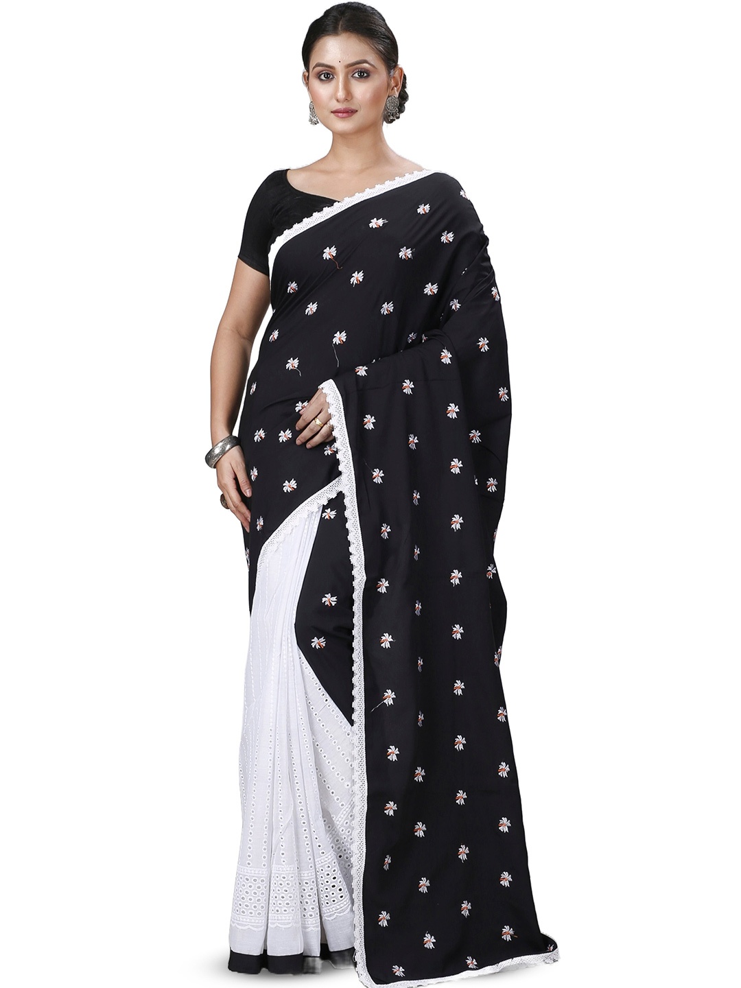 

PuJoy Floral Embroidered Pure Cotton Half and Half Taant Saree, Black