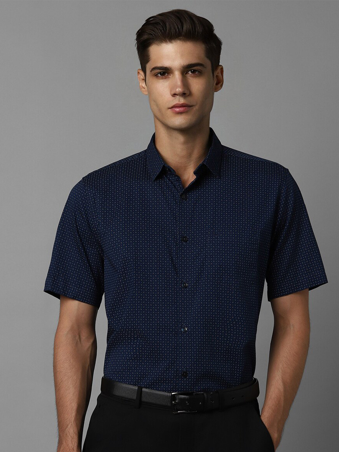 

Allen Solly Slim Fit Micro Ditsy Printed Opaque Cotton Formal Shirt, Navy blue