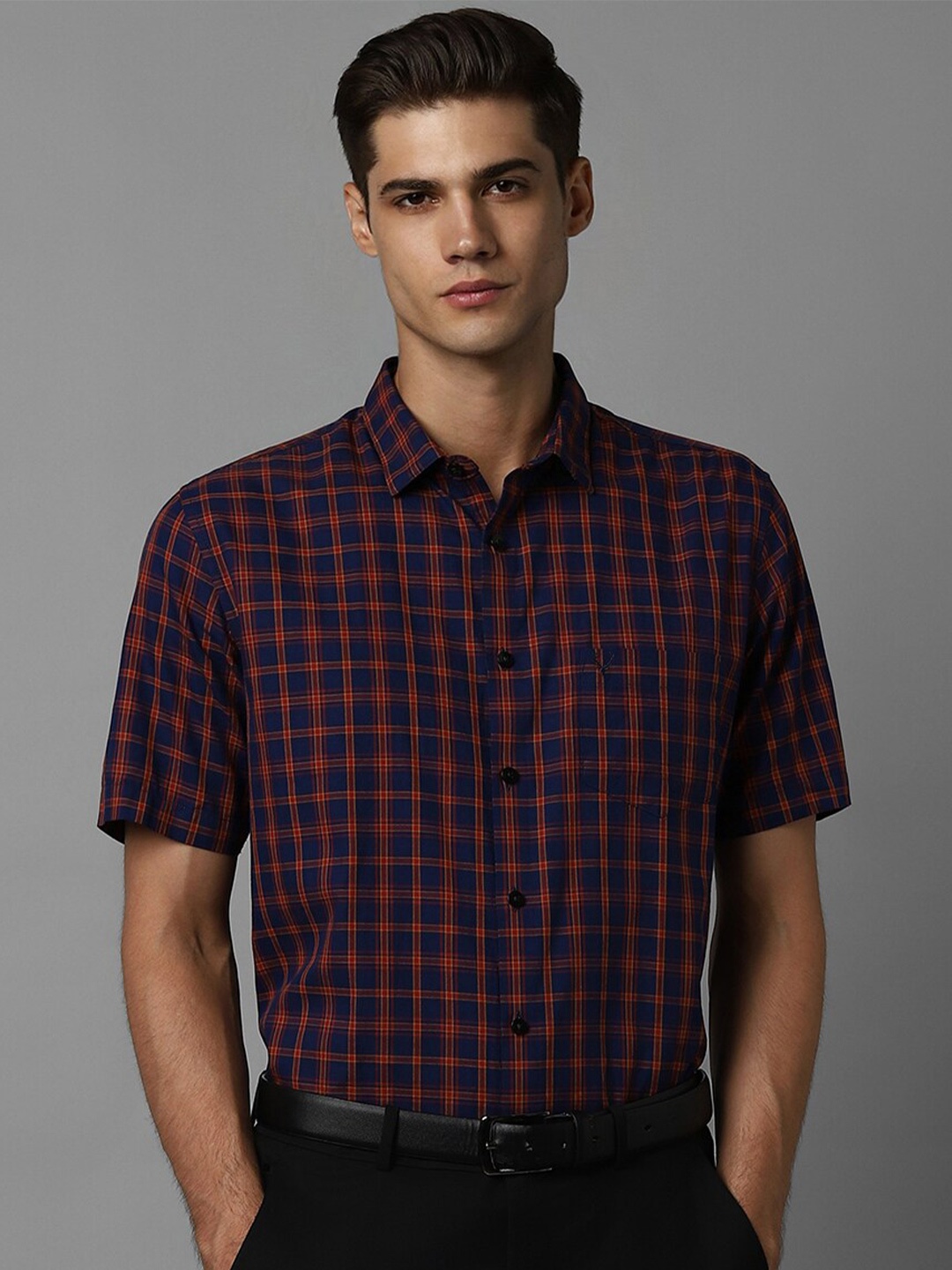 

Allen Solly Slim Fit Tartan Checks Spread Collar Chest Pocket Cotton Formal Shirt, Navy blue