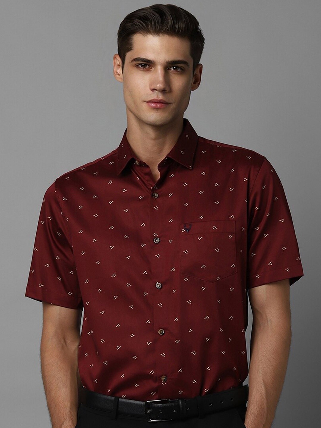 

Allen Solly Slim Fit Printed Half Sleeves Opaque Cotton Formal Shirt, Maroon