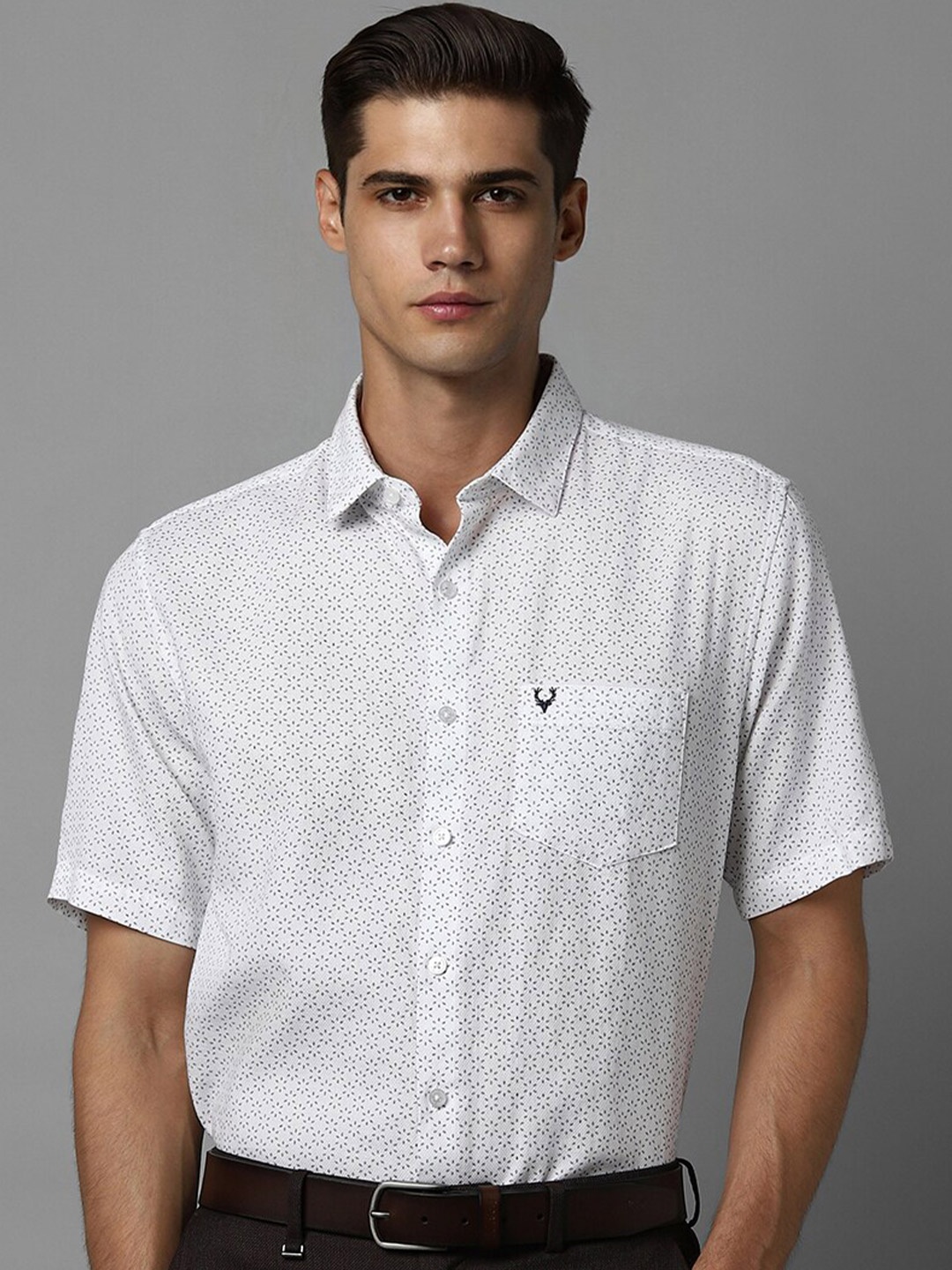 

Allen Solly Slim Fit Textured Spread Collar Half Sleeves Chest Pocket Cotton Formal Shirt, White
