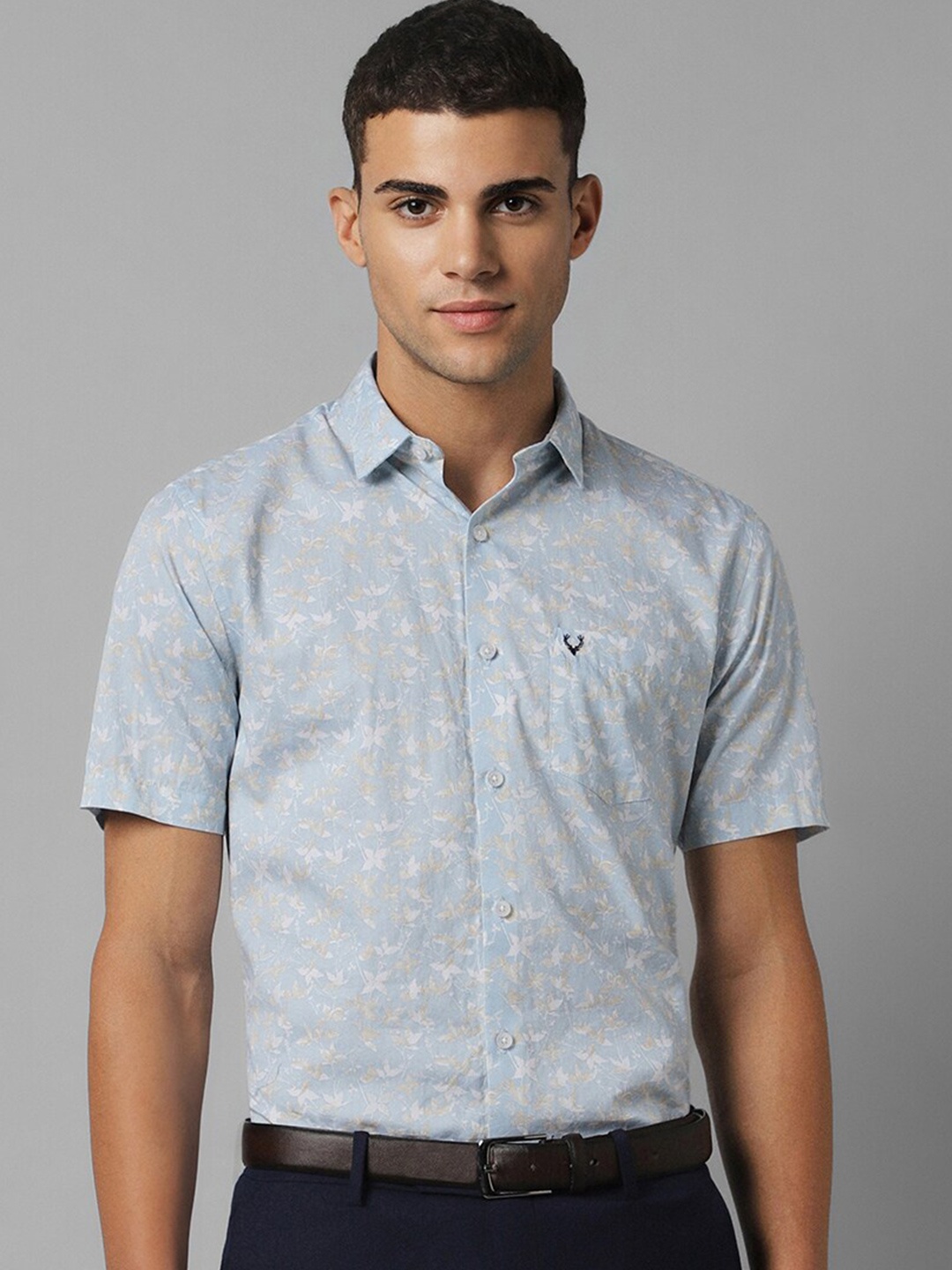 

Allen Solly Slim Fit Floral Printed Half Sleeves Opaque Cotton Formal Shirt, Blue
