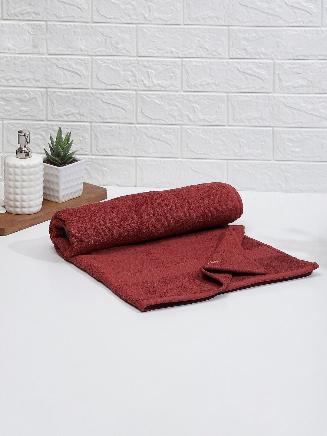 

Monte Carlo Cotton 400 GSM Bath Towel, Maroon