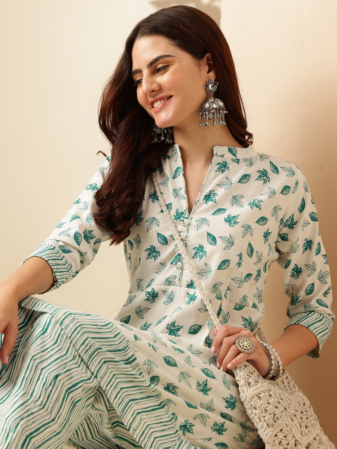 

Anouk Floral Printed Empire Mandarin Collar Pure Cotton Kurta With Palazzos, Off white