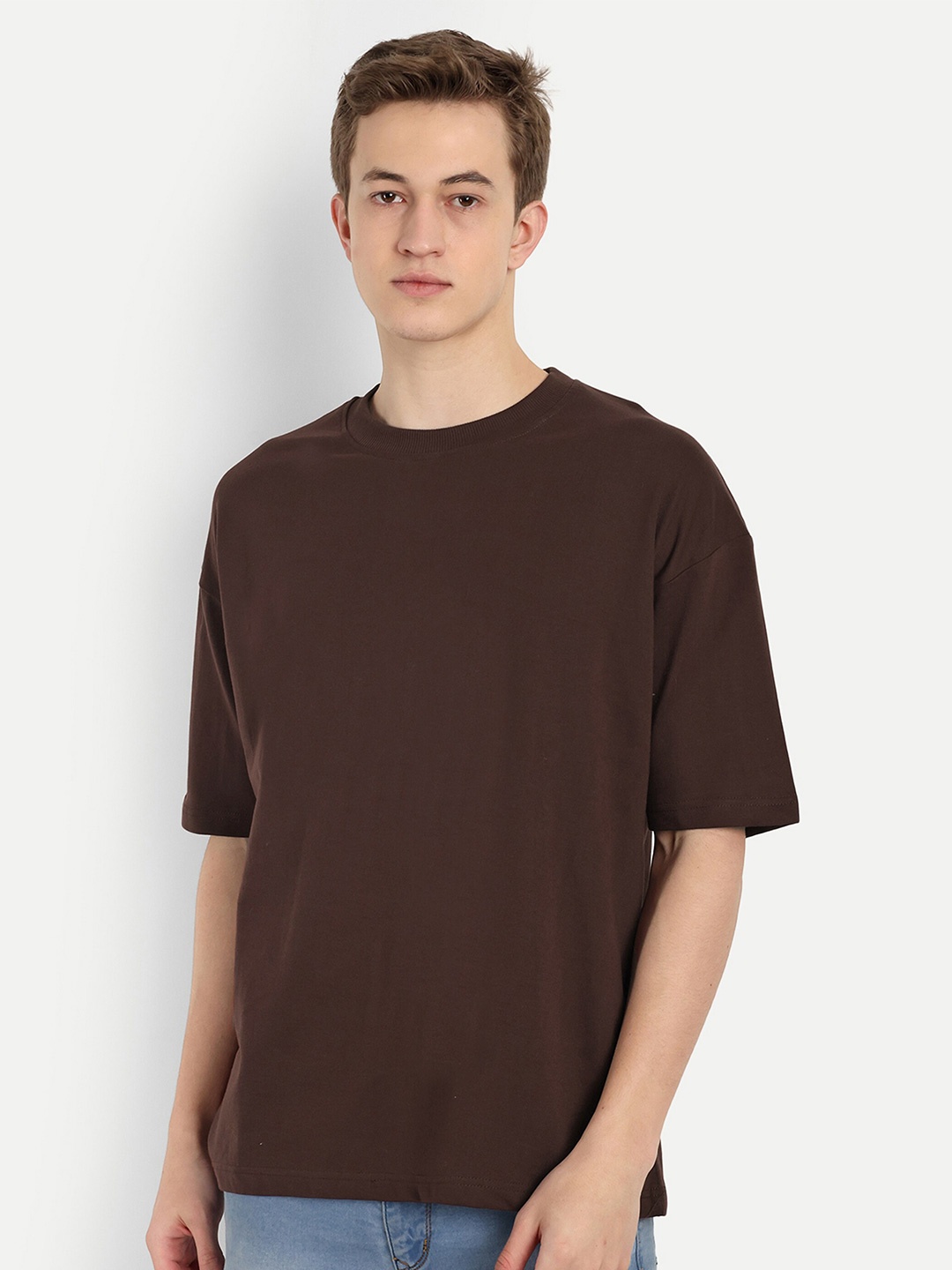 

BLURR Round Collar T-shirt, Coffee brown