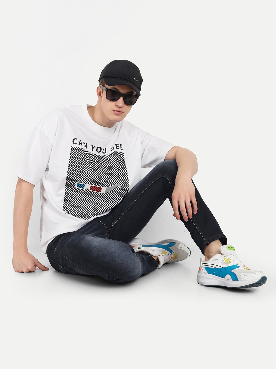 

BLURR V-Neck Self Design Drop-Shoulder Sleeves Cotton T-shirt, White
