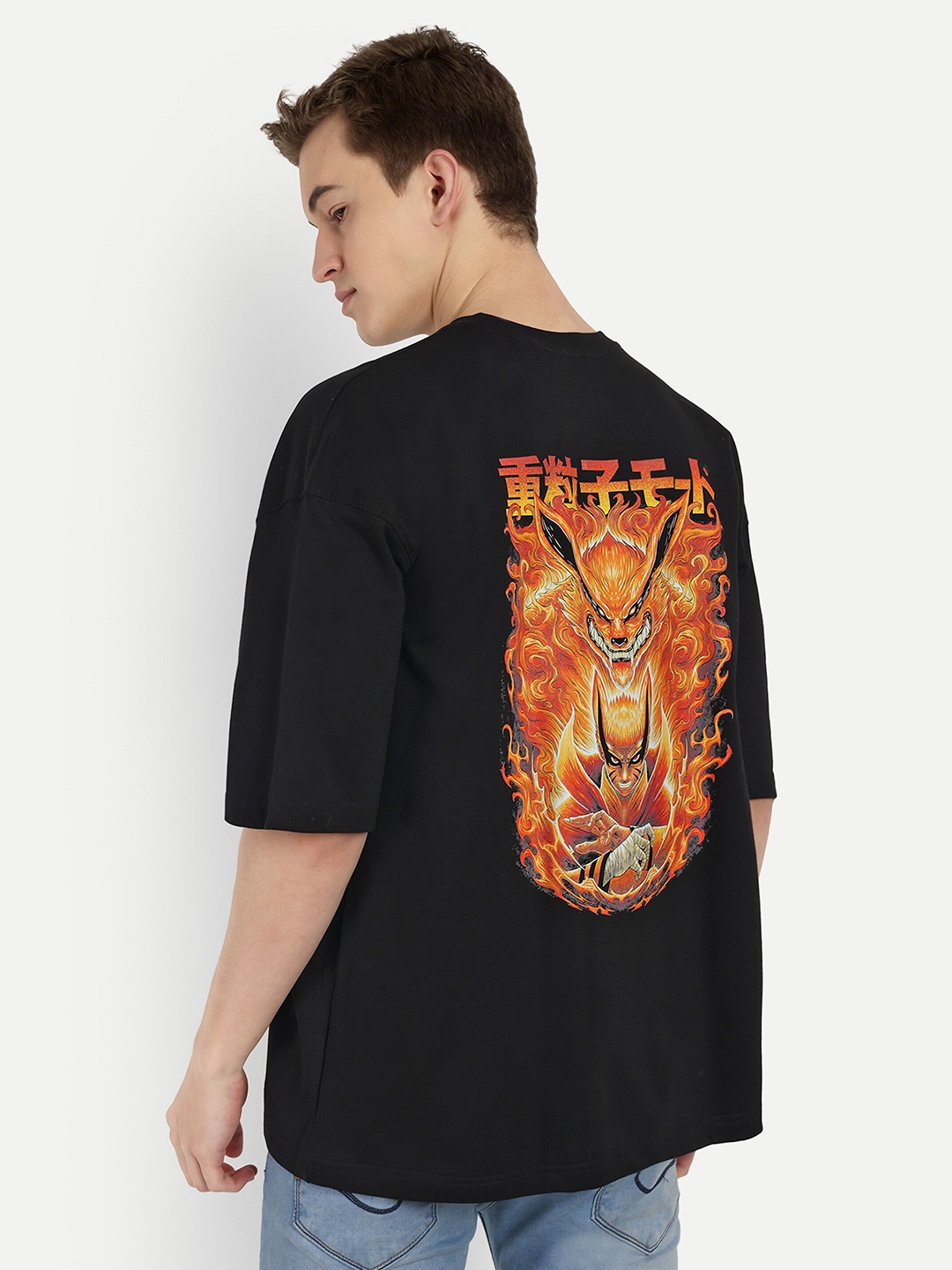 

BLURR V-Neck Drop-Shoulder Sleeves Graphic Printed Cotton T-shirt, Black