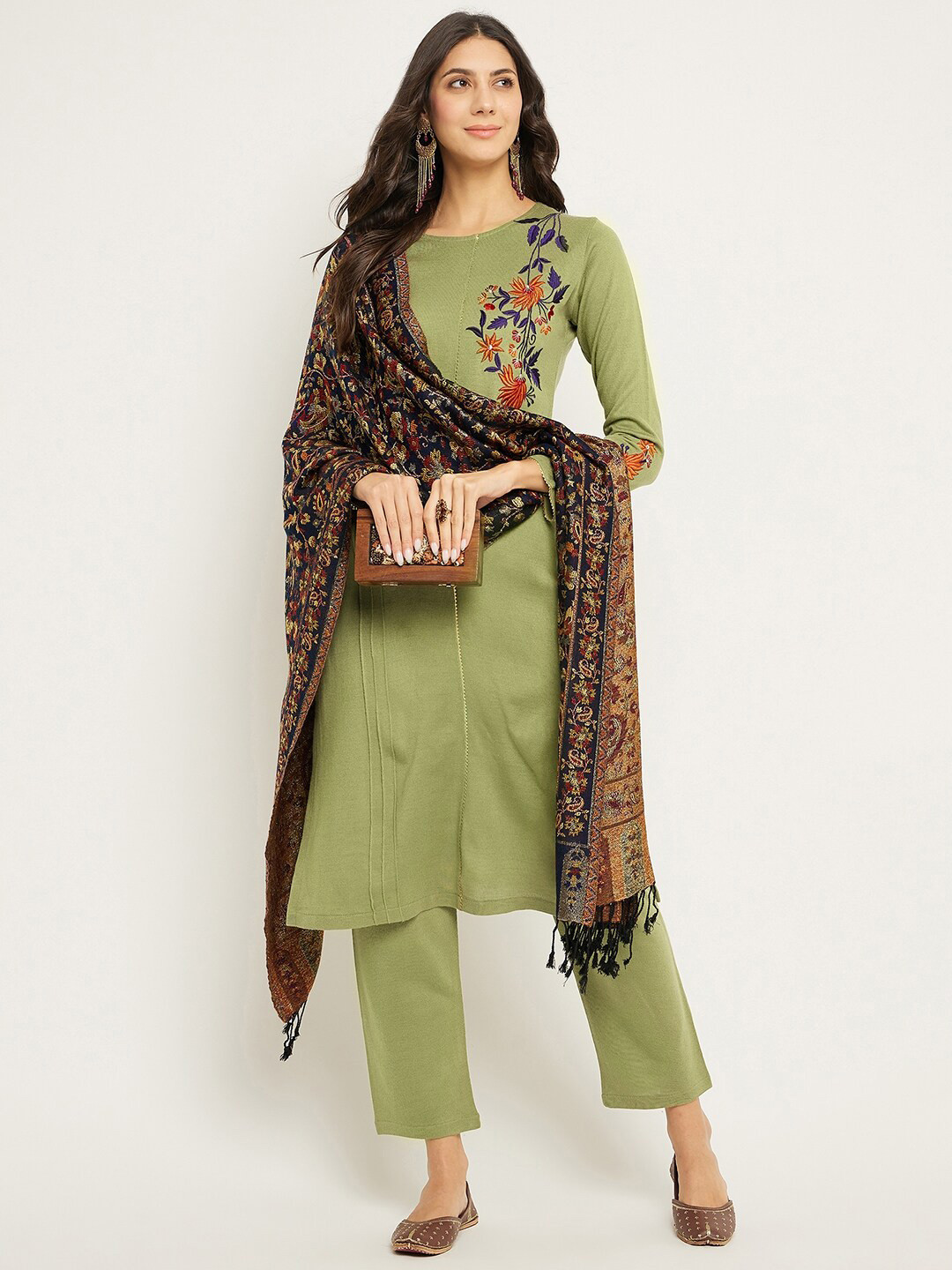 

Zigo Winter Wear Floral Embroidered Acrylic Kurta with Trousers & With Dupatta, Sea green