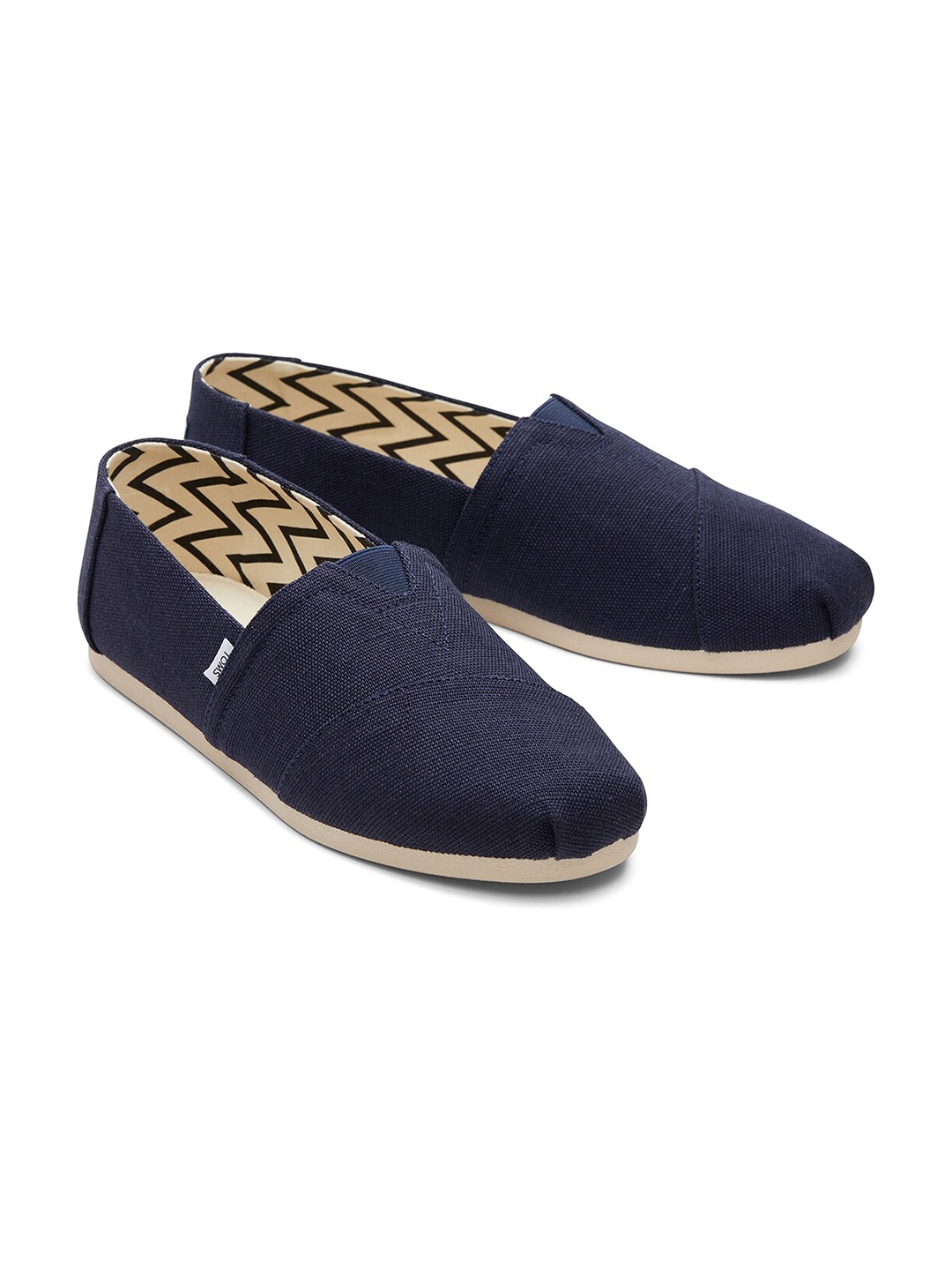 

TOMS Men Comfort Insole Contrast Sole Canvas Slip-On Sneakers, Navy blue