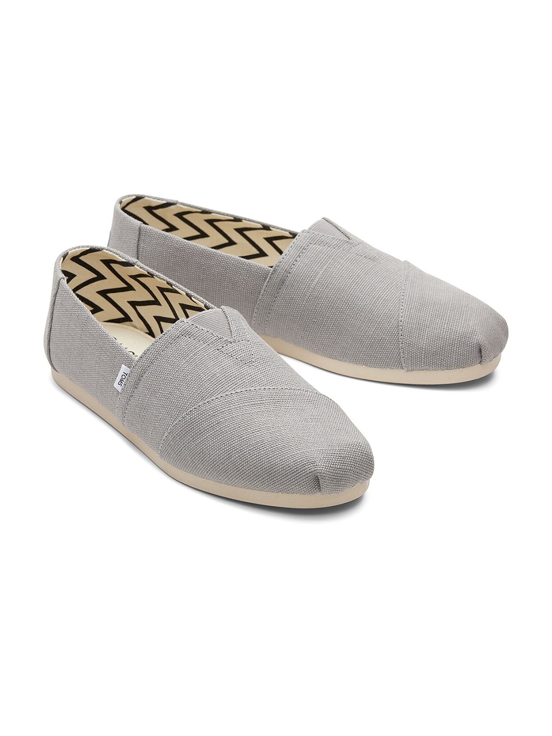 

TOMS Men Comfort Insole Contrast Sole Canvas Slip-On Sneakers, Grey