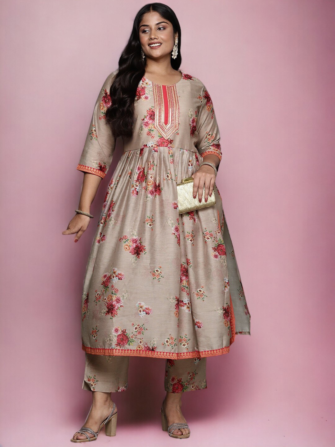 

A PLUS BY AHALYAA Plus Size Floral Printed Round Neck Empire Kurta with Trousers, Tan