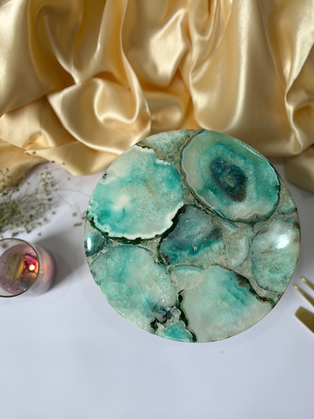 

HOMEARTE Green & Beige Textured Stoneware Cake Stand