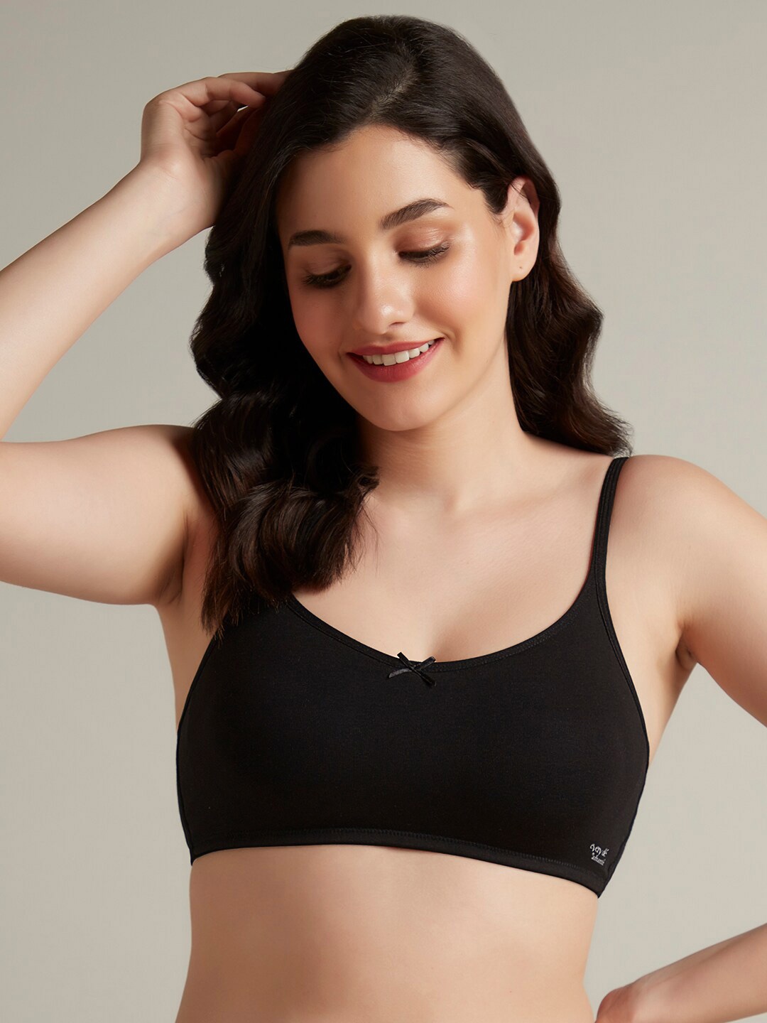 

Amante Non Padded Non-Wired Daily Support Bra, Black