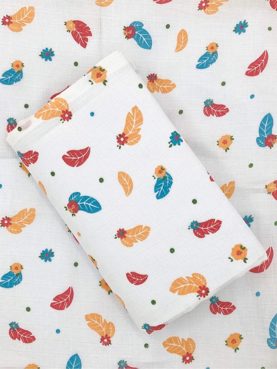 

BAESD Kids Pack Of 2 Giraffe & Feather Printed Swaddles, Off white