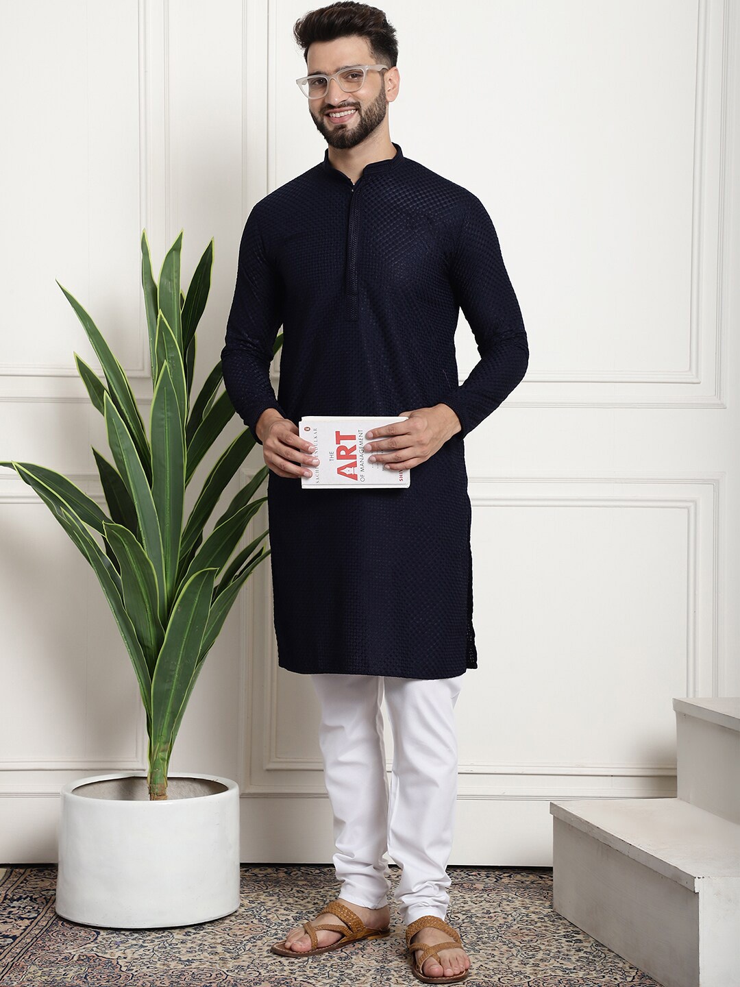 

SOJANYA Geometric Embroidered Thread Work Pure Cotton Straight Kurta with Churidar, Navy blue