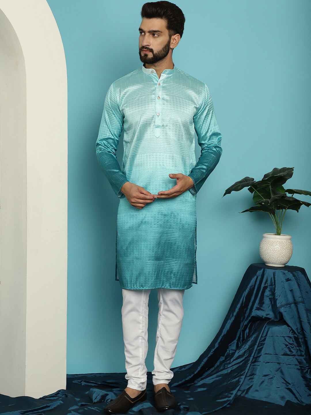 

SOJANYA Geometric Woven Design Band Collar Jacquard Silk Kurta With Churidar, Sea green