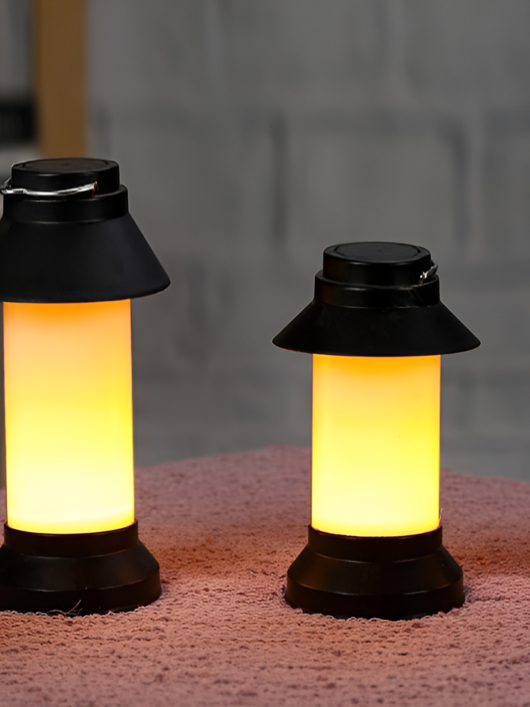 

Satyam Kraft Yellow & Black 3 pieces Acrylic Flameless And Smokeless LED Lantern Candle