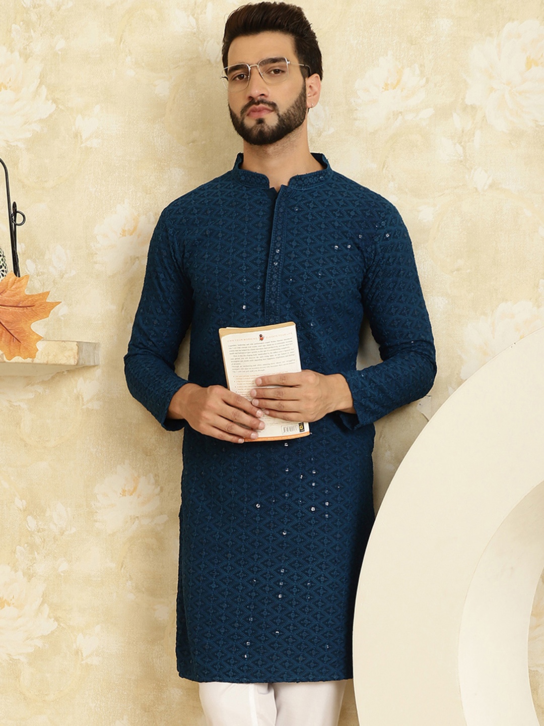 

SOJANYA Men Teal Thread Work Kurta