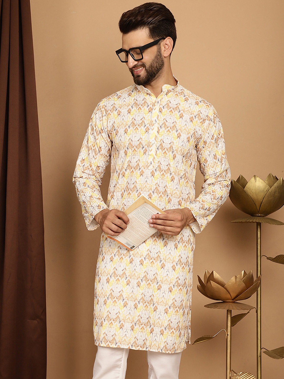 

SOJANYA Men Yellow Ethnic Motifs Thread Work Kurta