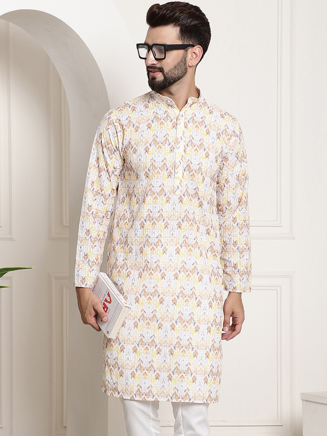 

SOJANYA Men Yellow Floral Kurta