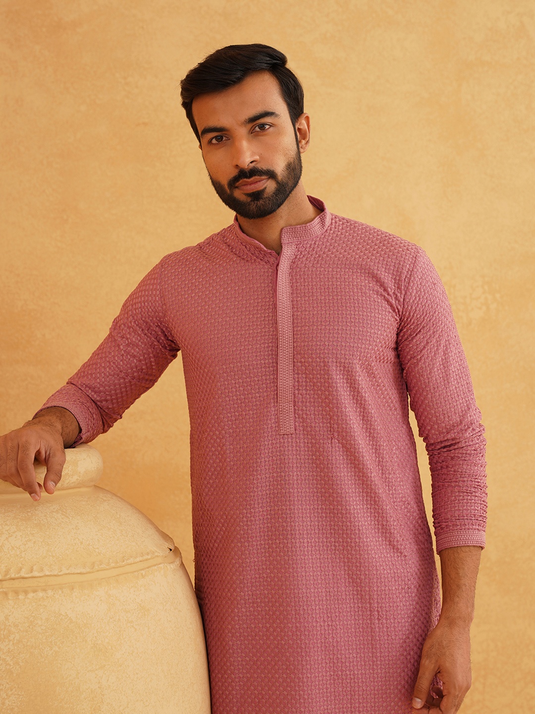 

SOJANYA Geometric Embroidered Thread Work Cotton Straight Kurta, Coral