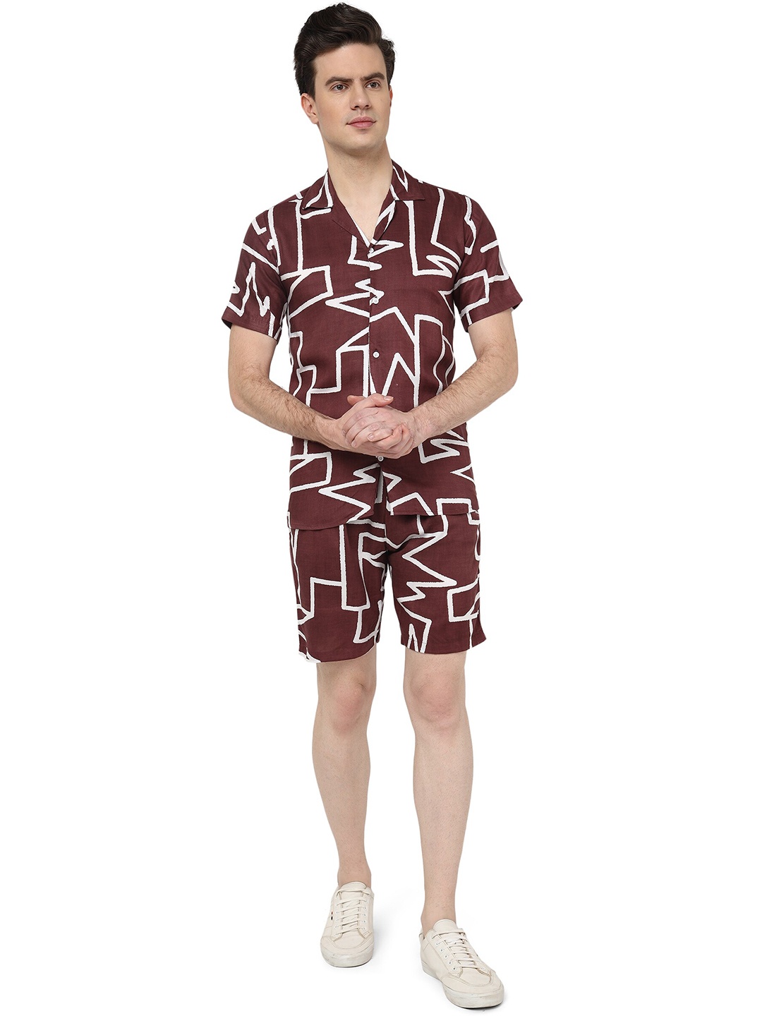 

FINIVO FASHION Printed Shirt With Shorts Co-Ords, Maroon