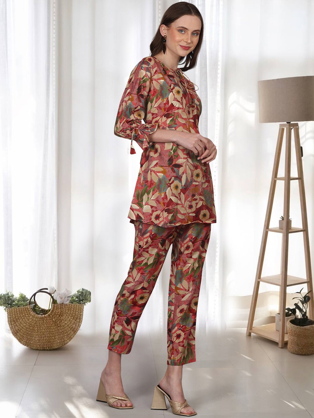 

pinfit Ethnic Motifs Printed Straight Top with Trouser, Pink