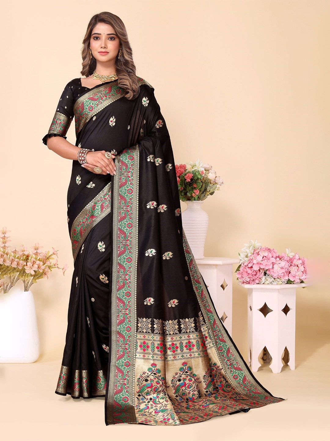 

LeeliPeeri Designer Floral Woven Design Zari Silk Paithani Saree, Black