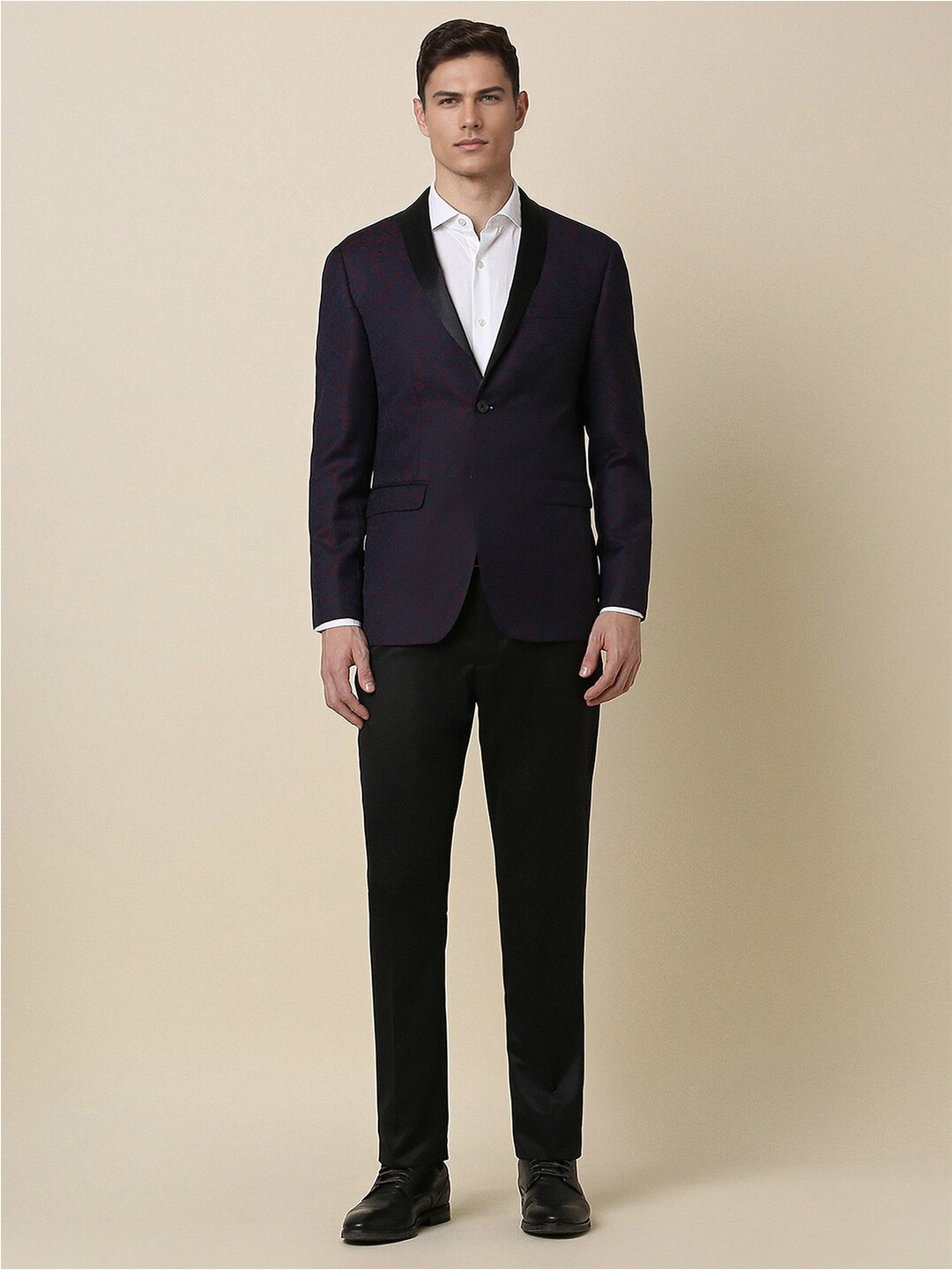 

Allen Solly Floral Printed Slim-Fit 2-Piece Party Suit, Navy blue