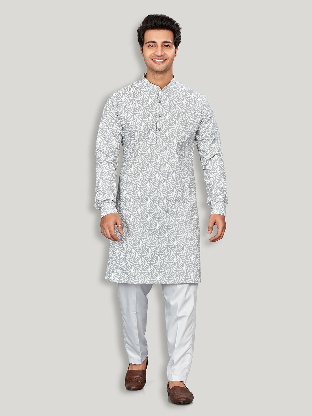 

Authentics Mandarin Collar Long Sleeves Floral Printed Straight Cotton Kurta with Trousers, Grey