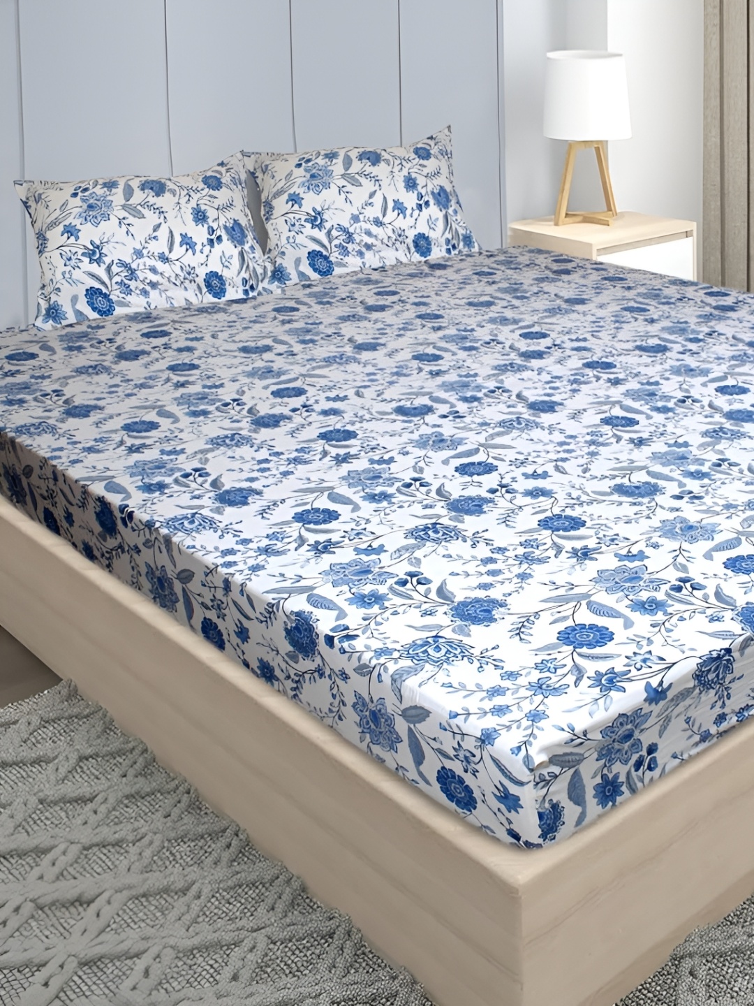 

Stylista Blue Floral Cotton 400 TC King Fitted Bedsheet with 2 Pillow Covers