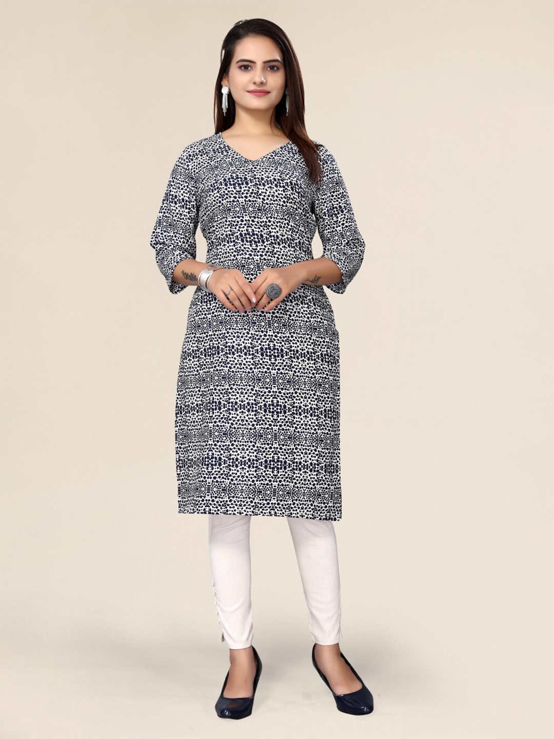 

Krimmple Abstract Printed Straight Kurta, Grey