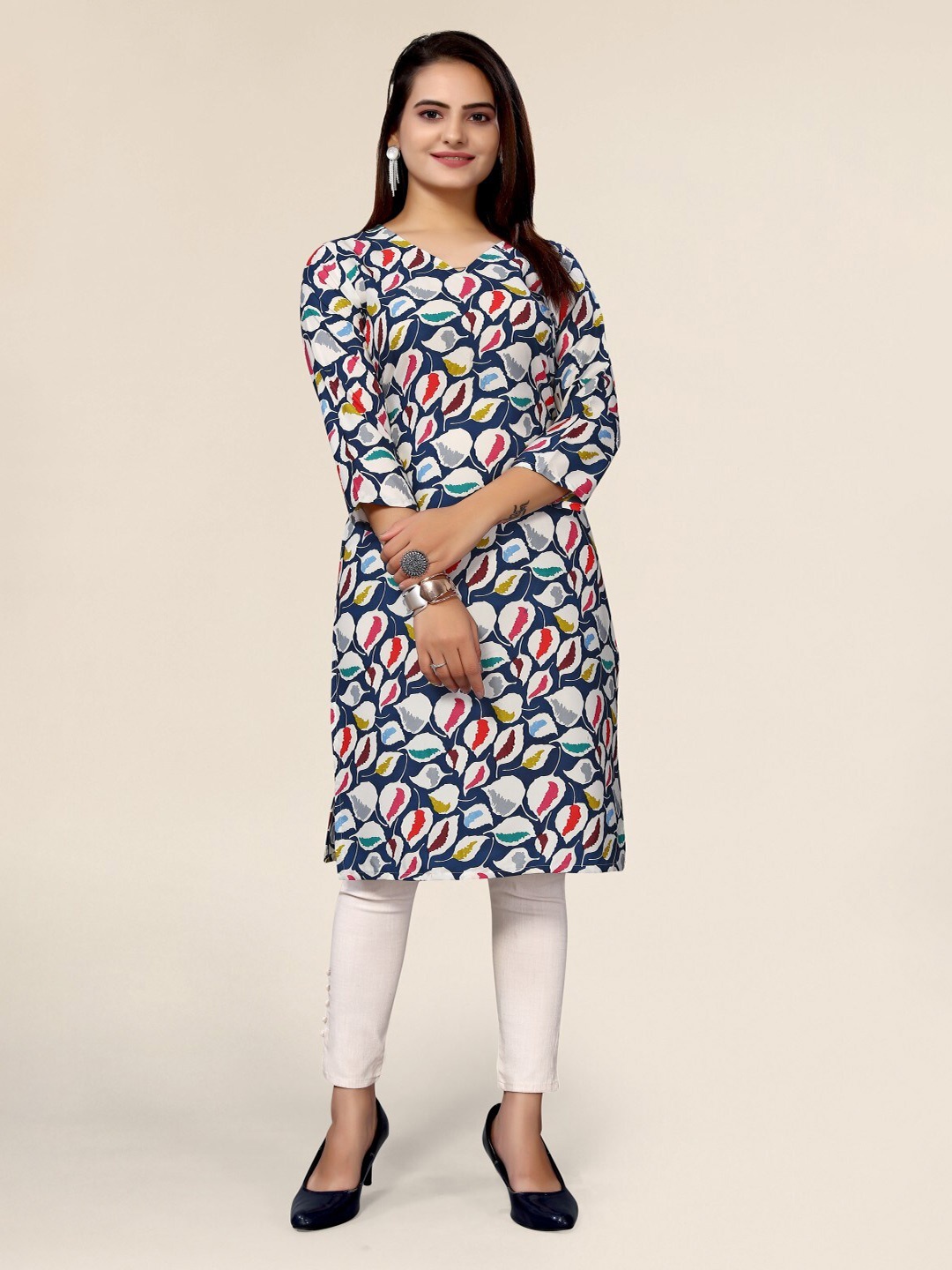 

Krimmple Abstract Printed Straight Kurta, Navy blue