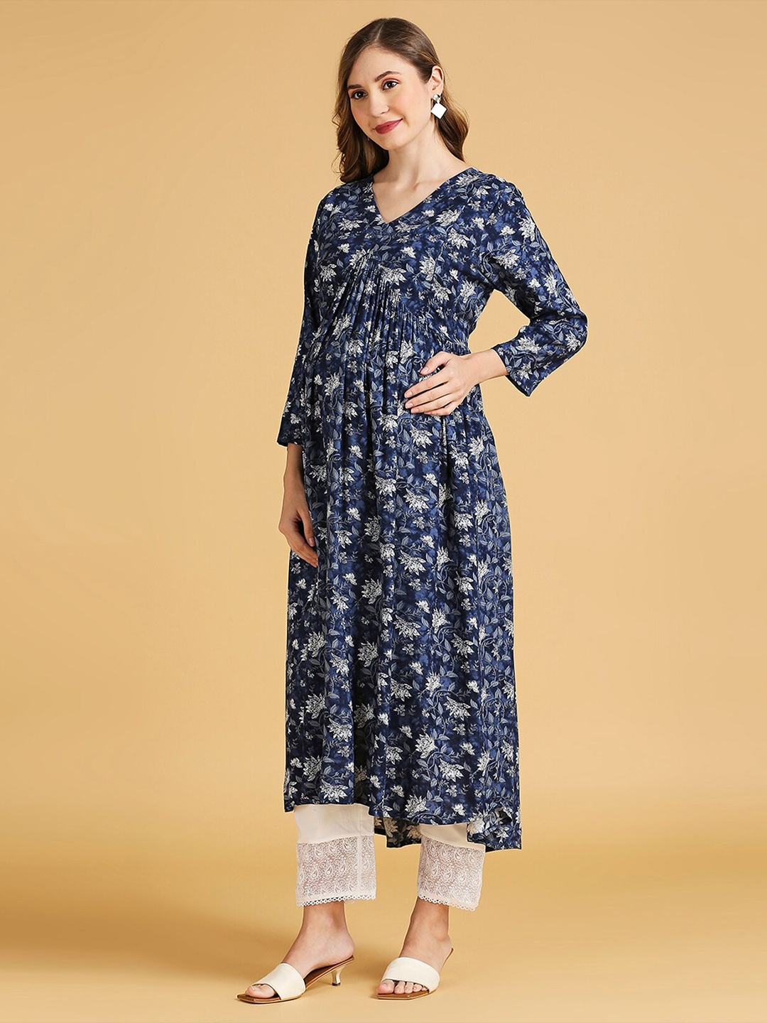 

MomToBe Floral Printed V-Neck Empire Maternity Kurta, Blue