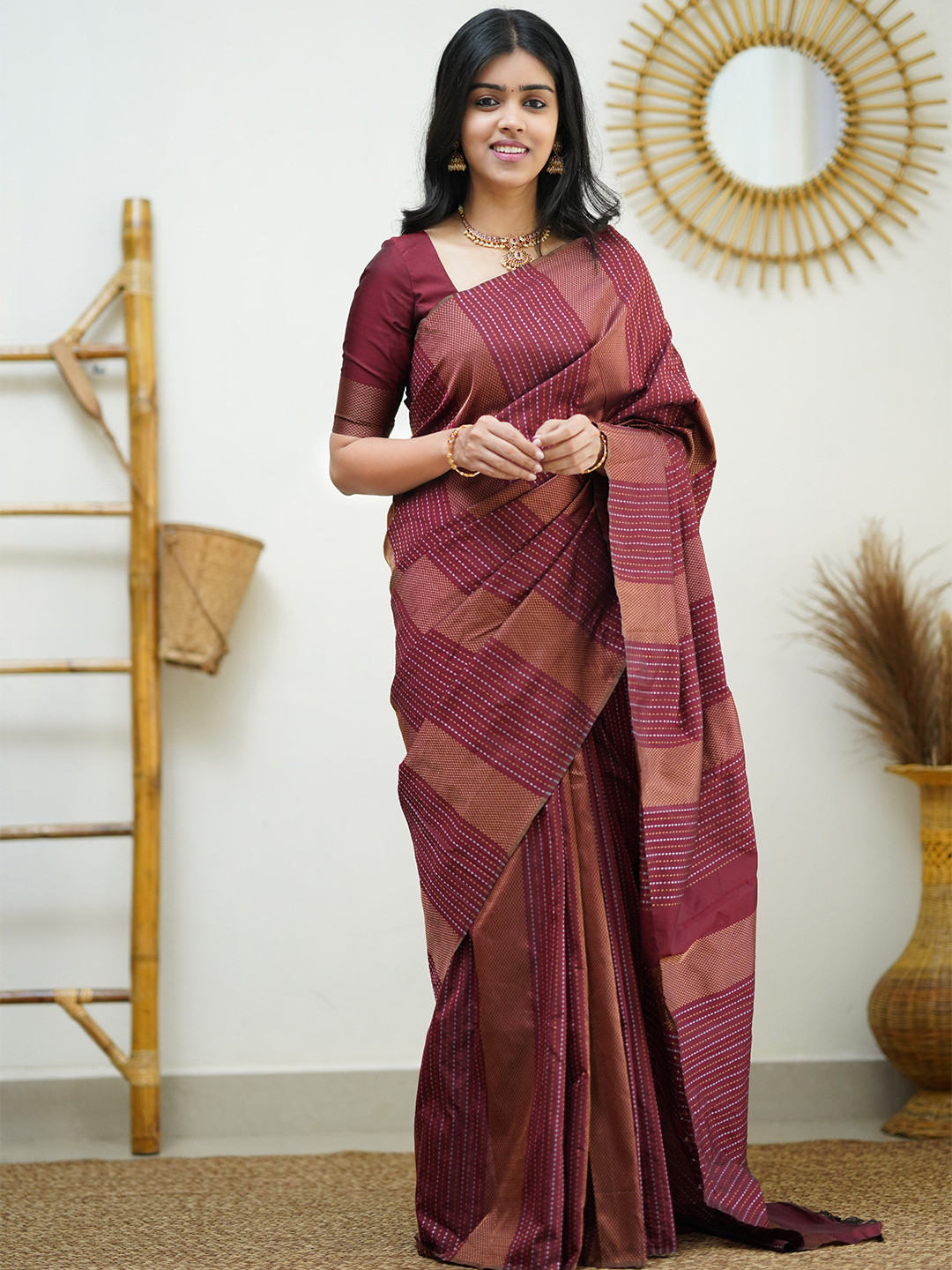 

Glorisa Striped Woven Design Zari Kanjeevaram Saree, Maroon