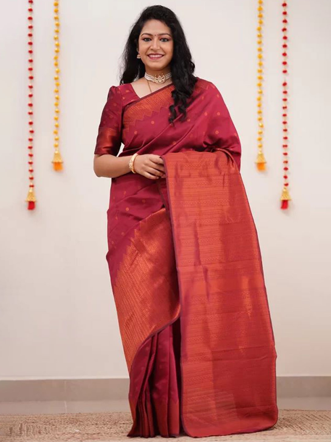 

Glorisa Ethnic Motifs Zari Silk Banarasi Saree, Purple