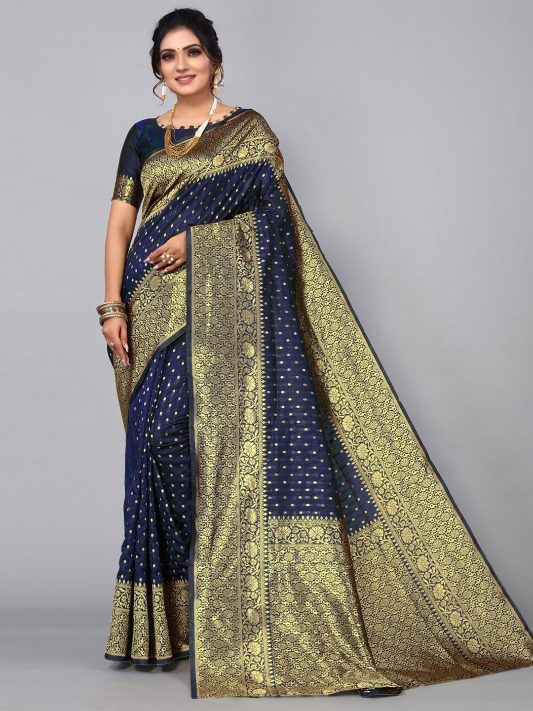 

Glorisa Ethnic Motifs Woven Design Zari Kanjeevaram Saree, Navy blue