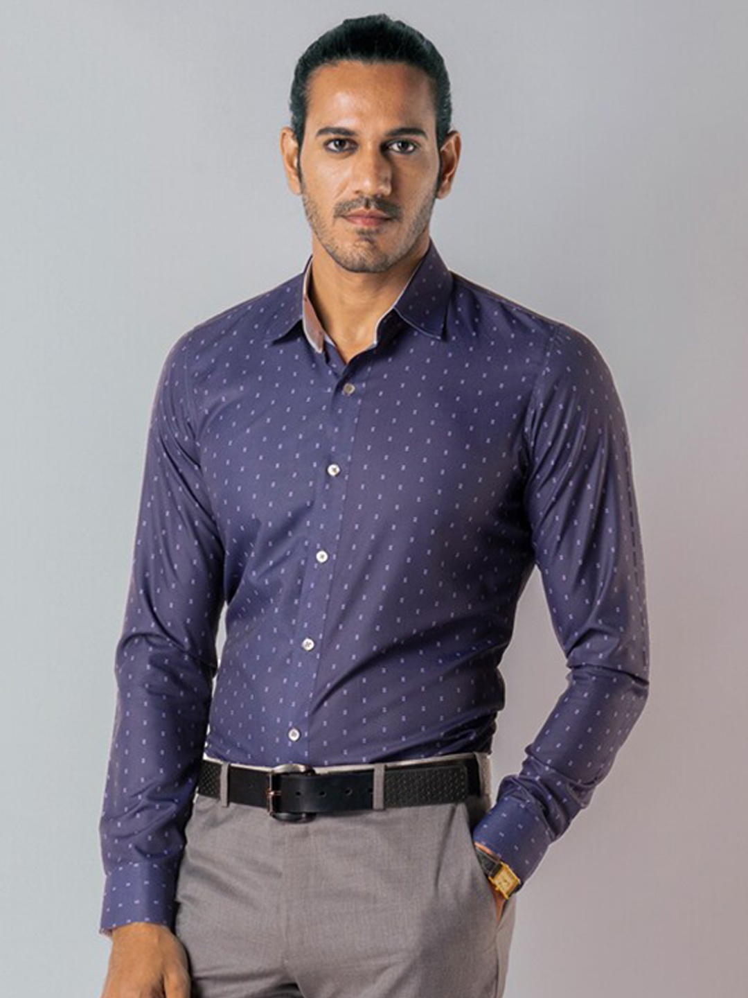 

Bubber Spread Collar Long Sleeves Cotton Formal Shirt, Navy blue