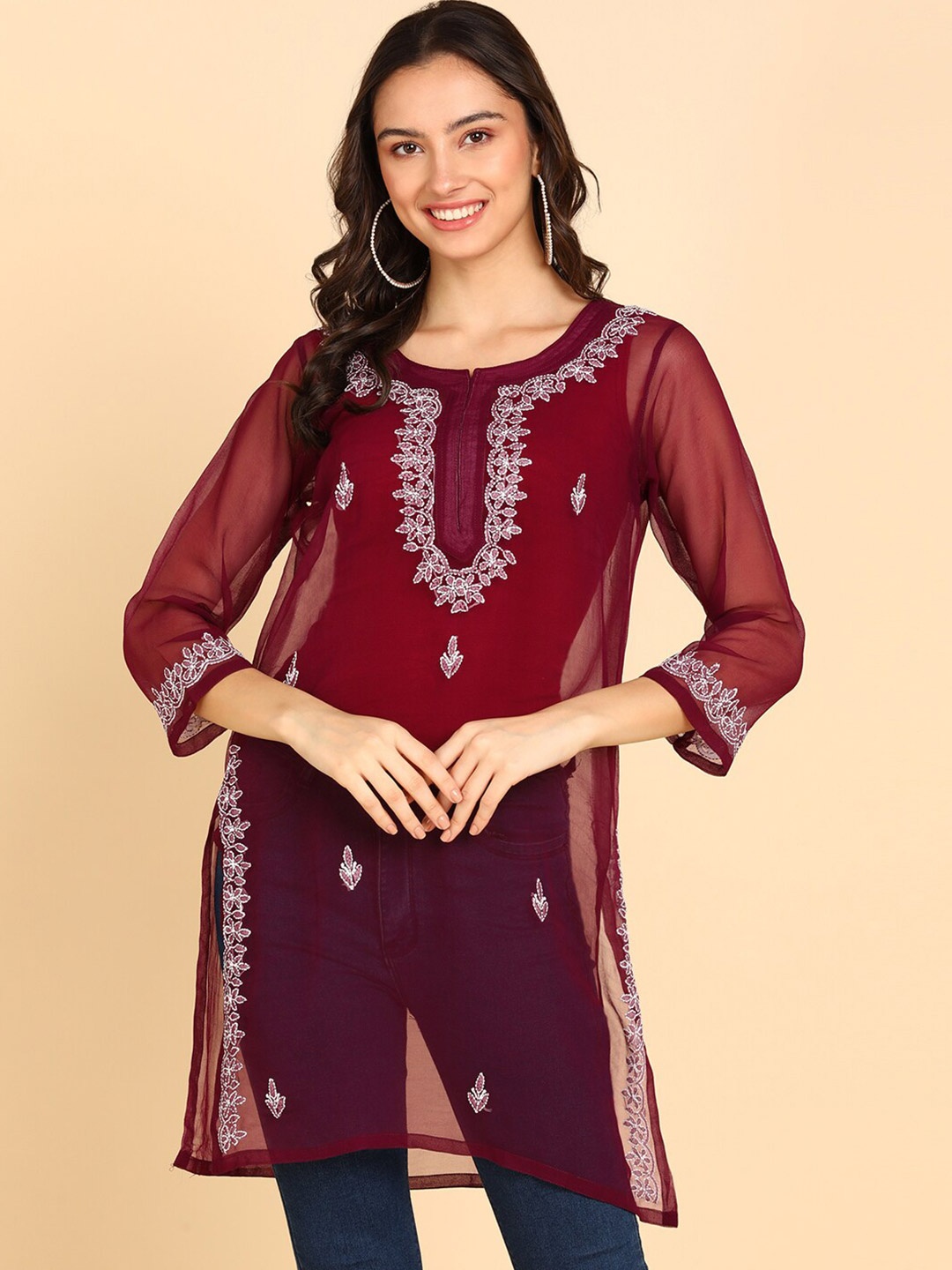 

VAHSON Ethnic Motifs Embroidered Chikankari Georgette Kurta, Maroon