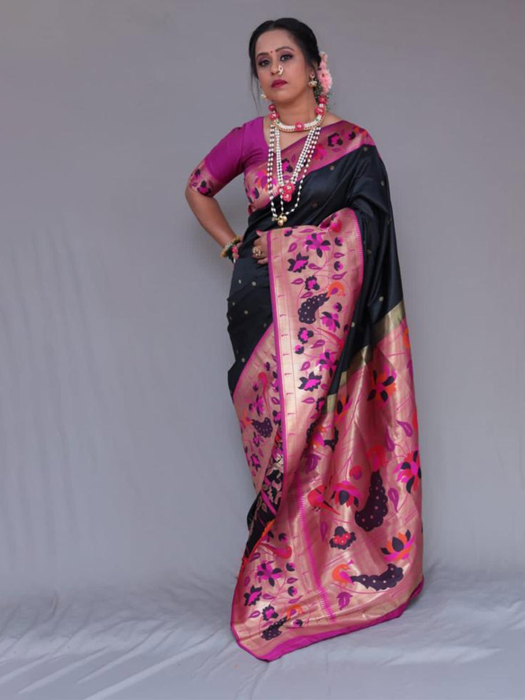 

Visit Wear Woven Design Ethnic Motifs Zari Banarasi Saree, Black