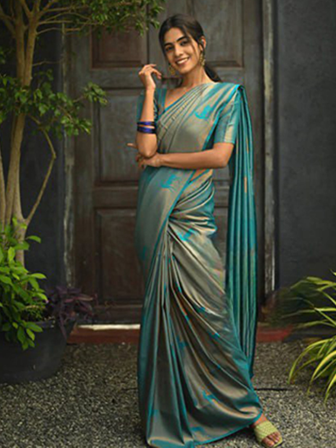 

Visit Wear Ethnic Motifs Woven Design Zari Banarasi Saree, Teal