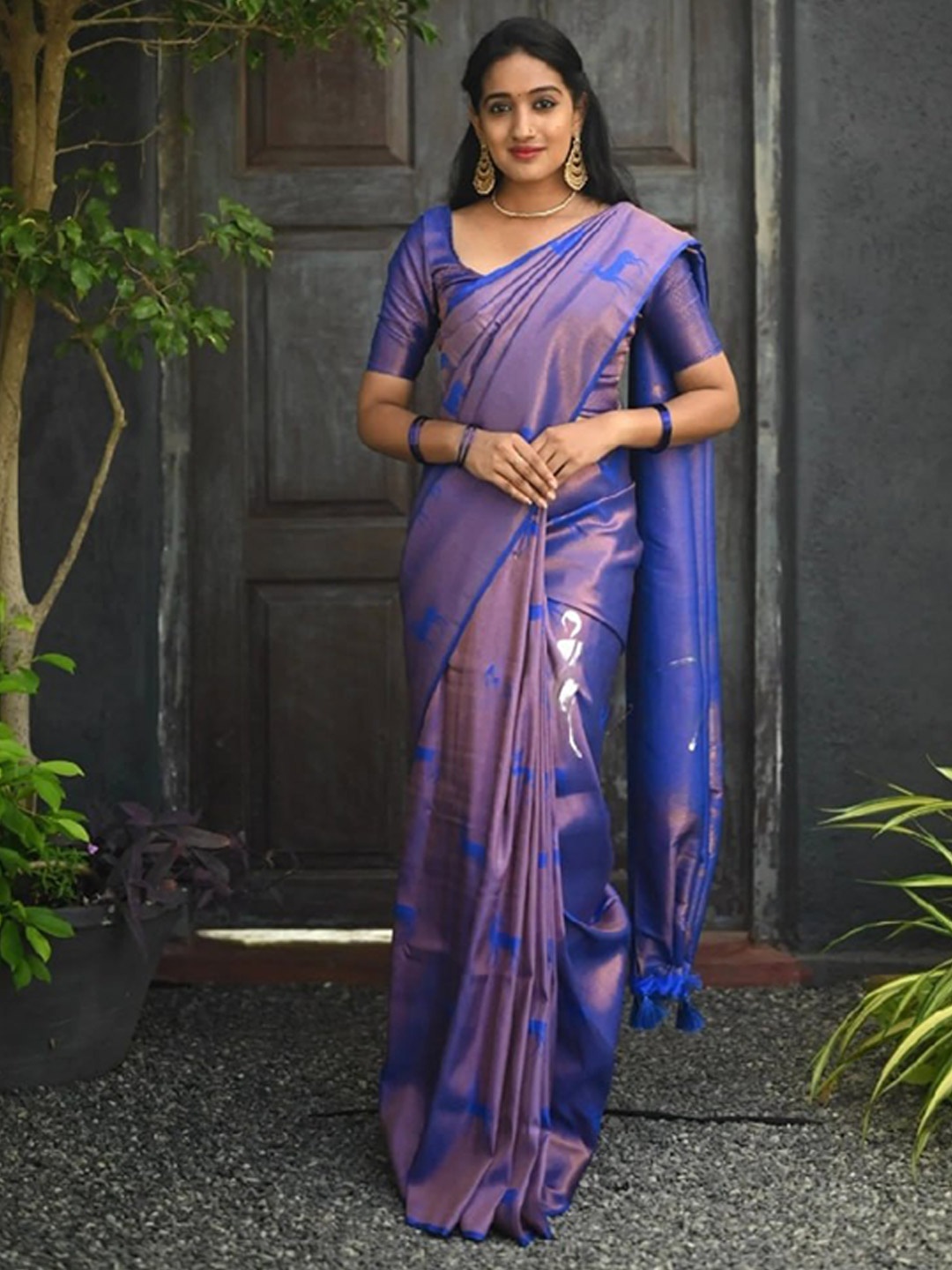 

Visit Wear Woven Design Ethnic Motifs Zari Kanjeevaram Saree, Blue