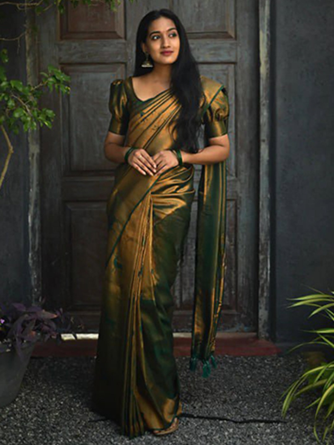 

Visit Wear Woven Design Ethnic Motifs Zari Kanjeevaram Saree, Green