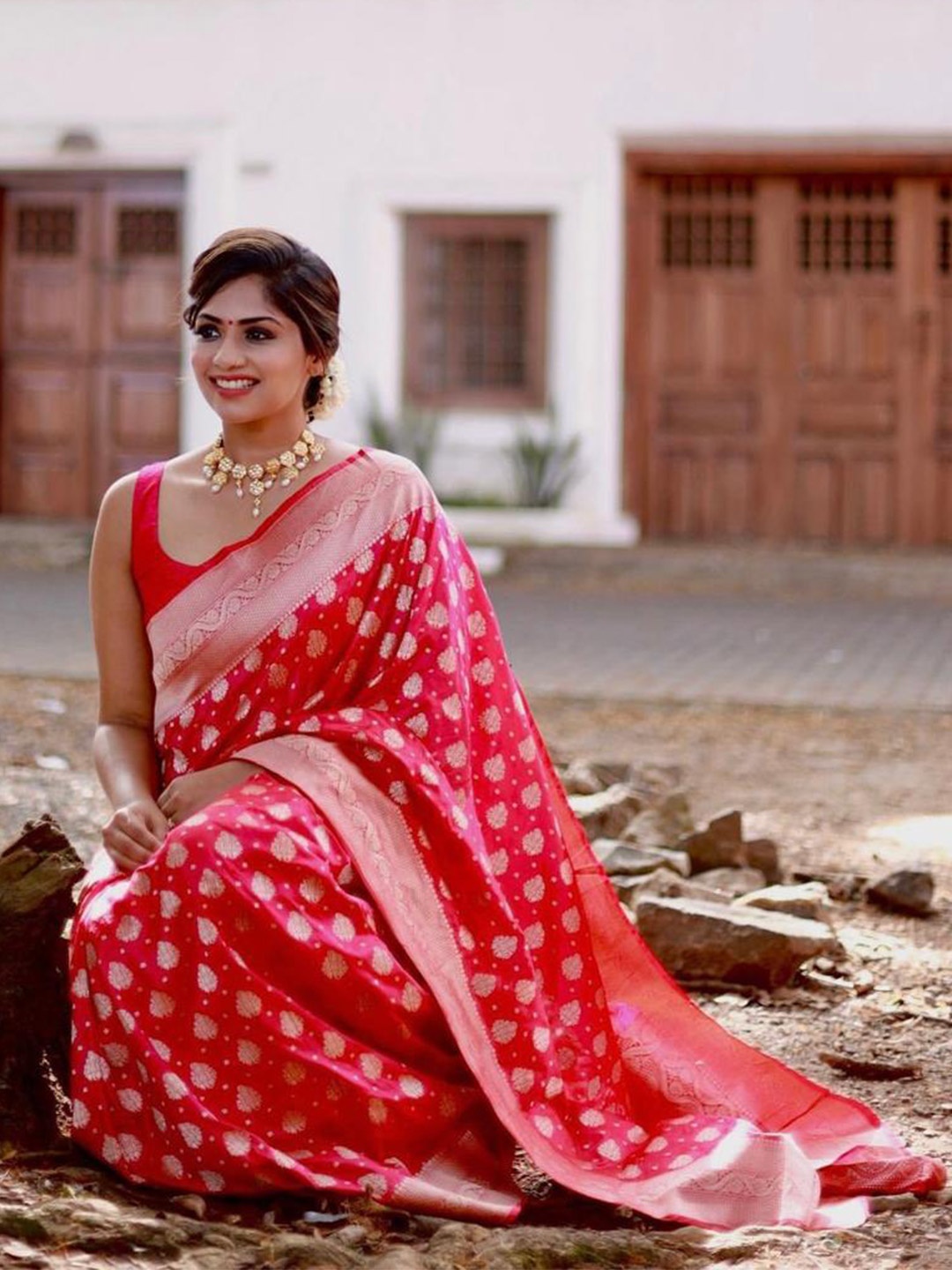 

Visit Wear Floral Woven Design Zari Art Silk Kanjeevaram Saree, Pink