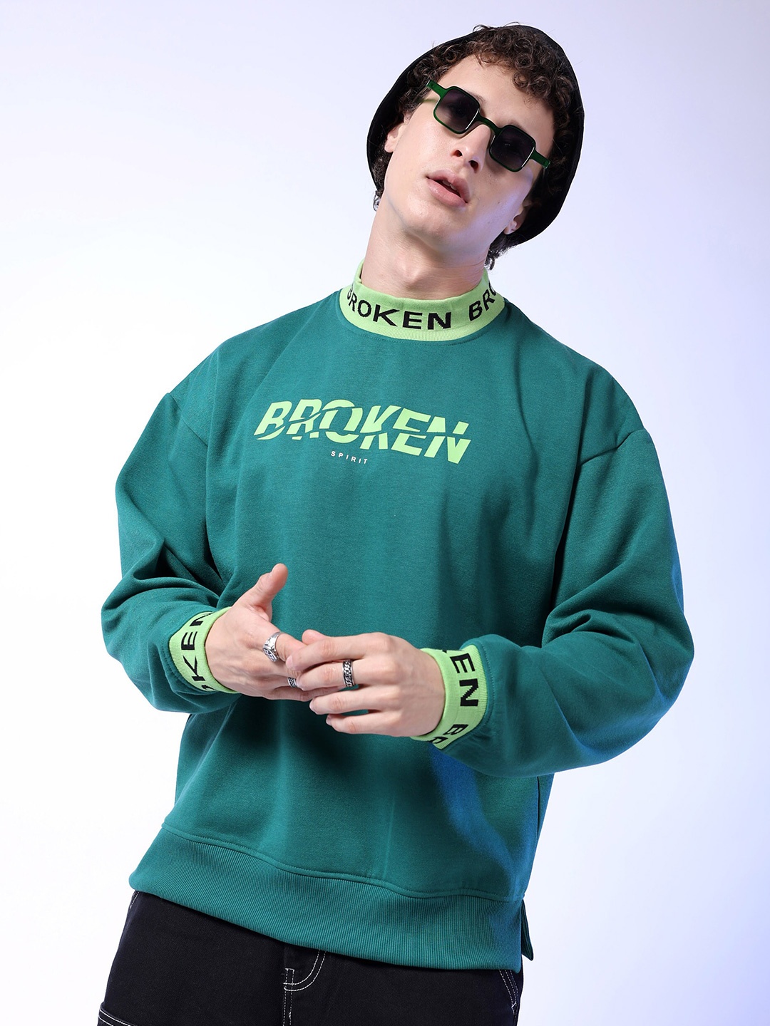 

The Indian Garage Co Men Round Neck Striped Pullover Sweatshirt, Green