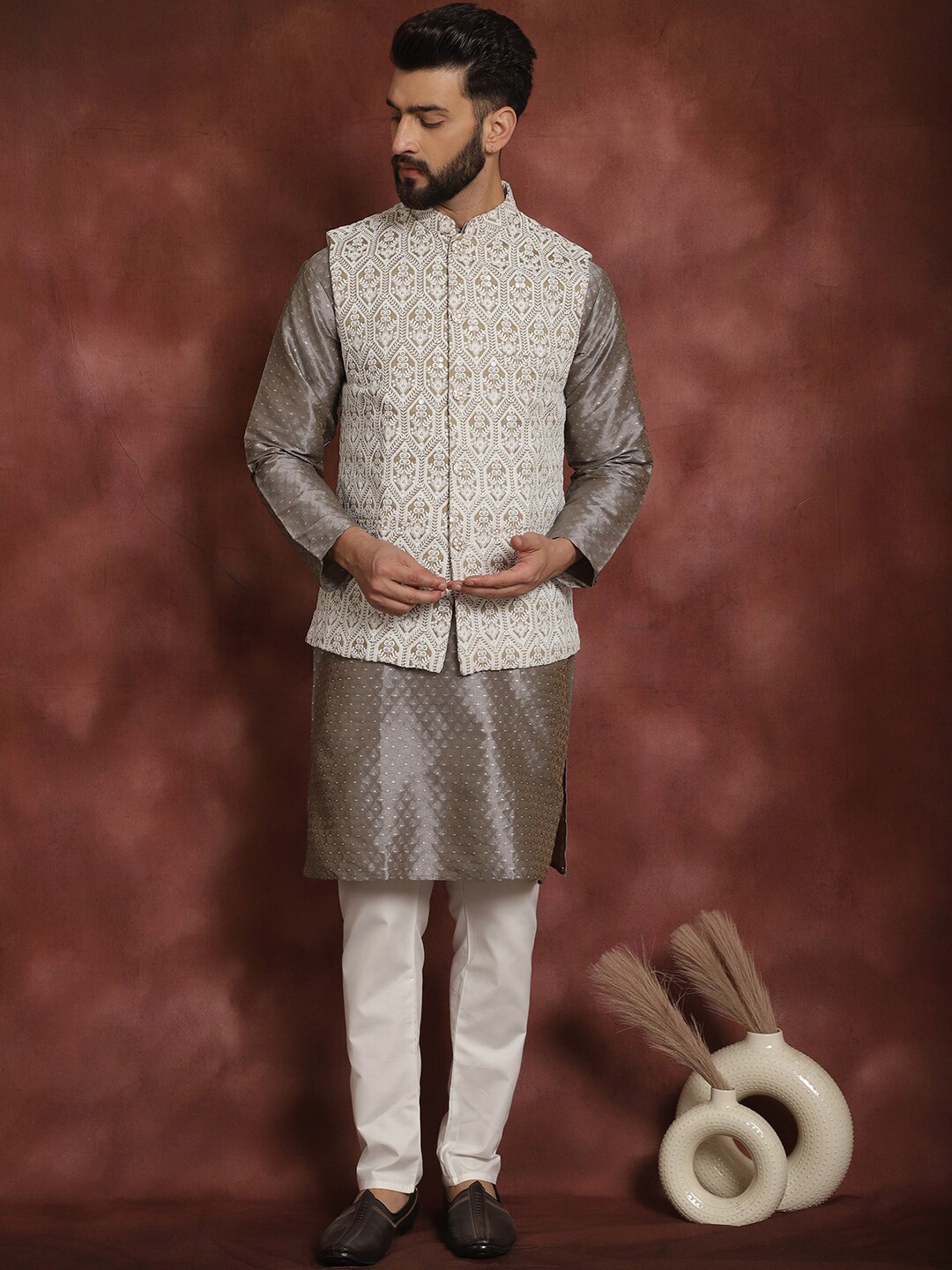 

Anouk Ethnic Motifs Embroidered Straight Kurta with Churidar & Nehru Jacket, Grey