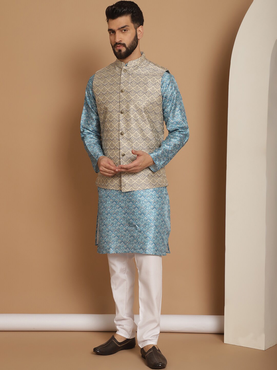 

Anouk Woven Design Ethnic Motifs Regular Kurta with Churidar & Nehru jacket, Blue